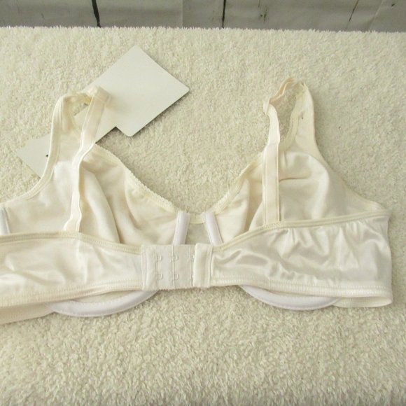 New Olga Bra 38C Underwire Cream Green Floral Embroidered Vintage 33038 - Picture 4 of 7